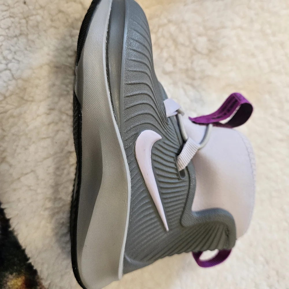Nike Kids Binzie  Boots Size 6C